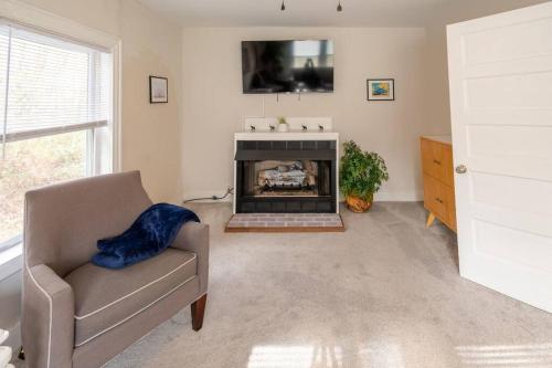 The Bike Path House! Cozy 2 BR w/ Fireplace