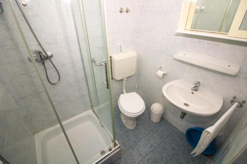 One-Bedroom Apartment with Terrace image 5