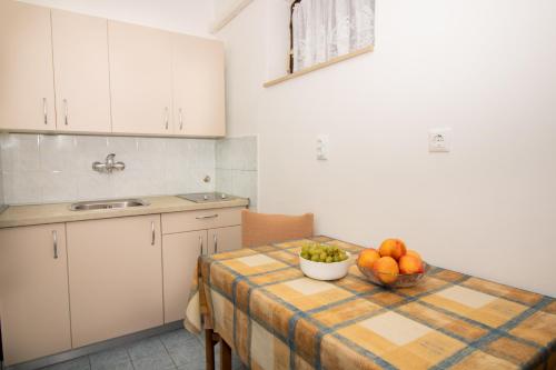 One-Bedroom Apartment with Terrace image 4