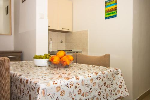 Studio with Terrace image 2