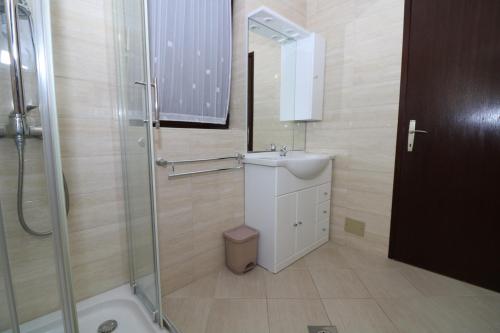 Two-Bedroom Apartment with Terrace and Sea View image 8