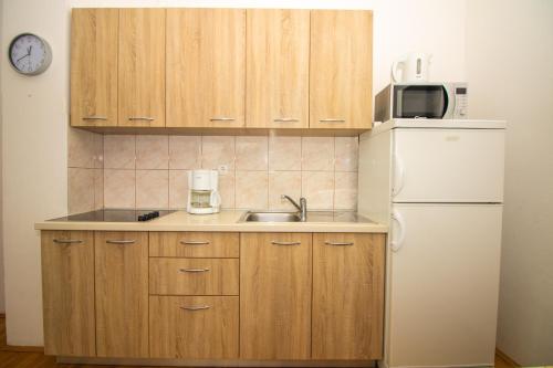 Two-Bedroom Apartment with Terrace and Sea View image 6