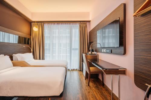 room detail thumbnail 1