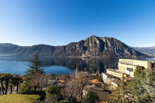  Wraparound Lake Views Bellavista Residence, Unterkunft in Campione dʼItalia