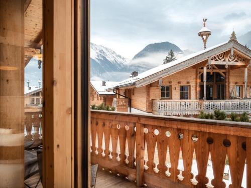 Premium chalet with sauna on a sunny slope