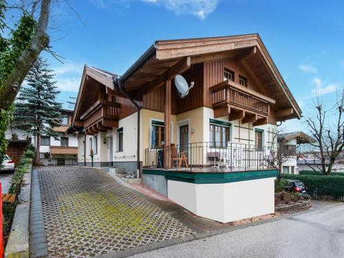  Chalet in Kaltenbach near Ski Lift, Unterkunft in Kaltenbach