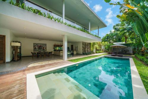 Three-Bedroom Villa with Private Pool image 3
