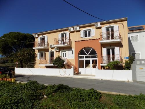 Afrodite Spacious Apartments! in Pilarei