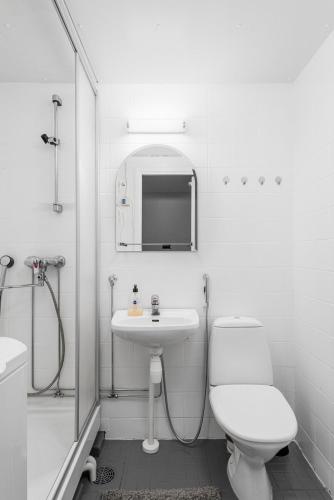 Bathroom, Fresh 2BR-apartment with FREE parking in Pori
