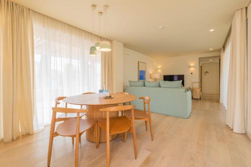White Shell Beach Villas - image 6