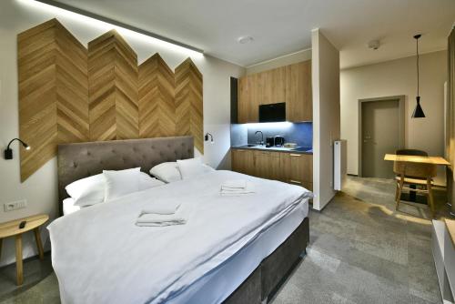 APLEND Lake Resort APLEND Lake Resort