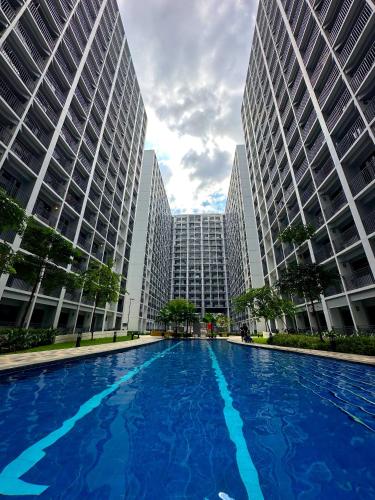 Victoria’s Place, Manila
