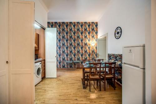 Ludovisi Apartment, Rome (photo 11)