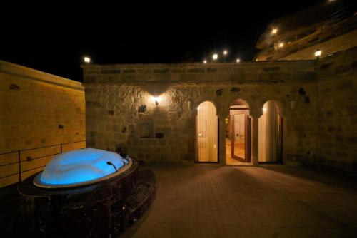 Secret Hill Cave Suites