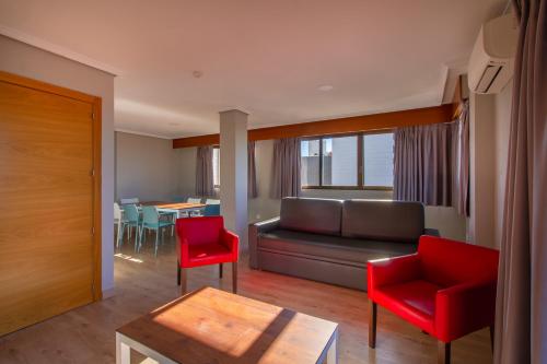 Apartamentos Michel Angelo Benidorm - image 4