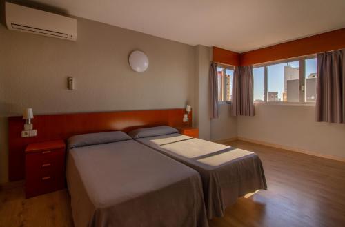 Apartamentos Michel Angelo Benidorm - image 6