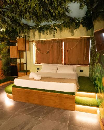 Meeting Hotel Room Type - King Suite with Spa Bath