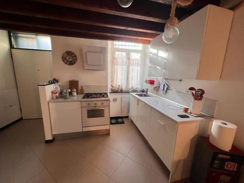 Cocina, Casa ORRI quinto mare e Gaslini in Genoa Waterfront