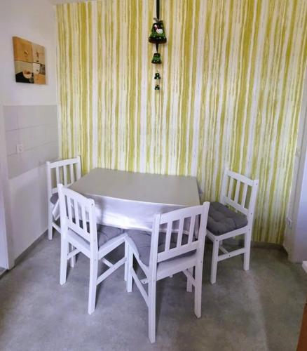 Iekārtas, Ferienwohnung Urlaub über den Second Hand Lädchen (Ferienwohnung Urlaub uber den Second Hand Ladchen) in Grossbreitenbach