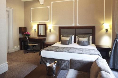 Strathmore Hotel - image 8