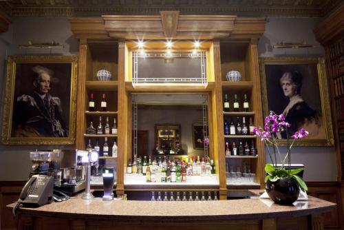 Strathmore Hotel - image 14