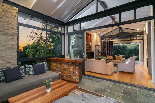 บริการและสิ่งอำนวยความสะดวก, บ้านเดี่ยว 3 ห้องนอน 3 ห้องน้ำส่วนตัว ขนาด 350 ตร.ม. – สปาร์บอช (Pezula, Sunset Views- MG10) in สปาร์บอช