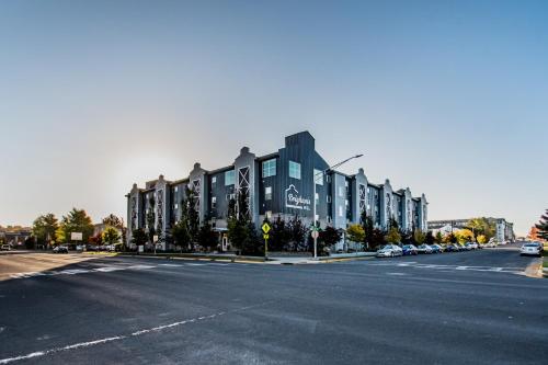 Exterior view, Bringham's Mill Apartments Perfect for Groups Full Kitchen Gym and Free Parking in Rexburg (ID)