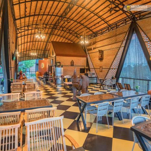 Restaurant, Oxy Resort near Choui Fong Tea Plantation