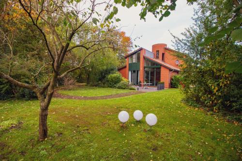 المنظر الخارجي, Architektenhaus am Pewsumer Tief in Krummhorn