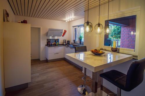 مطبخ, Architektenhaus am Pewsumer Tief in Krummhorn