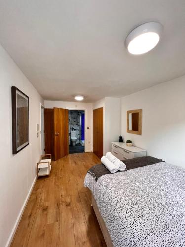 Coventry Home - image 8