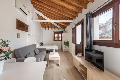 Apartamentos Granada Deluxe 3000, Гранада