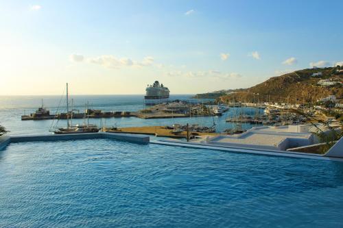 Calistus Mykonos – khách sạn tại Tourlos