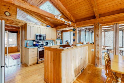 Newfane Hill Retreat Newfane Hill Retreat