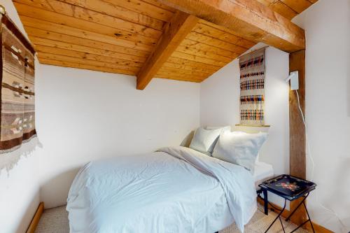 Newfane Hill Retreat Newfane Hill Retreat