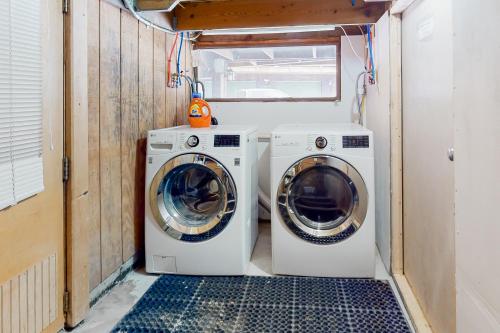 Newfane Hill Retreat Newfane Hill Retreat