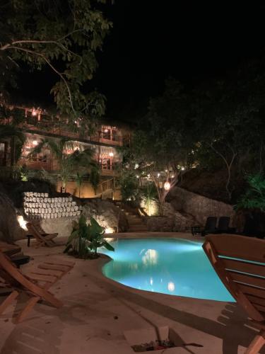 . COCOS HOTEL