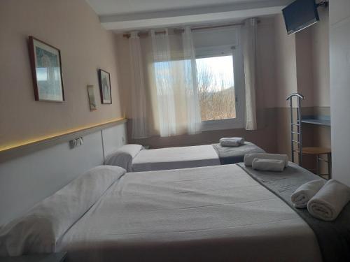 2 twin beds