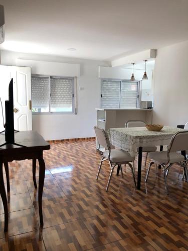 One-Bedroom Apartment image 6