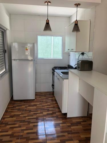 One-Bedroom Apartment image 3