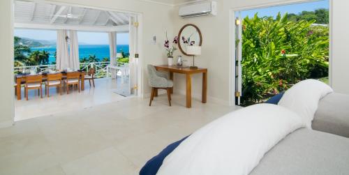 421415763 Round Hill Hotel & Villas