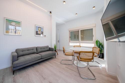 Exclusive Alameda - Comfort & Design - Tap to explore photos