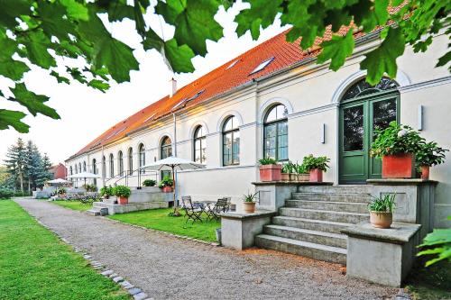 Kavaliershaus Schloß Blücher am Finckenersee