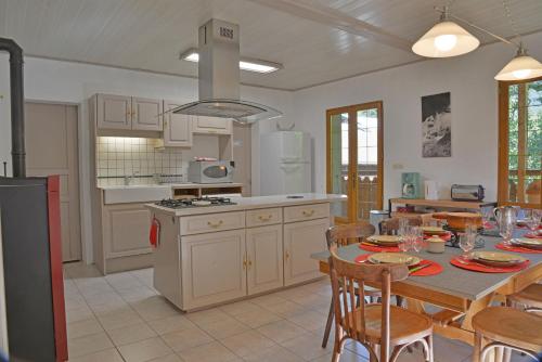 Appartement dans chalet 5 chambres 130 m2 centre village in Montrionda
