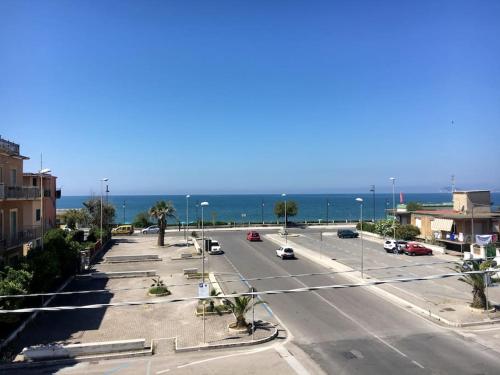 . GIRASOLE a due passi dal mare