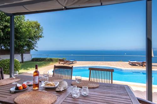 Amazing sea views Villa Voramar with pool