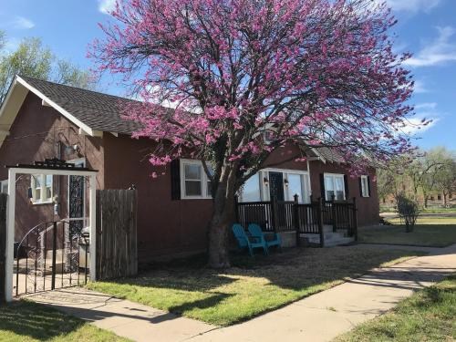 B&B Canyon - Buffalo Junction in Canyon TX - Bed and Breakfast Canyon