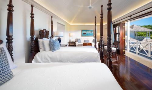 421441815 Round Hill Hotel & Villas