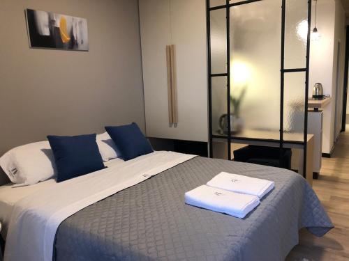 Studio Apartment image 3