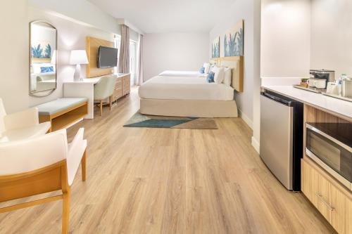 Radisson Resort Miami Beach